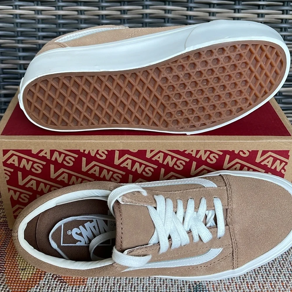Vans WMNS Old Skool Stacked Soft Suede) Burro/True White VN0A7Q5MB69 Platforms